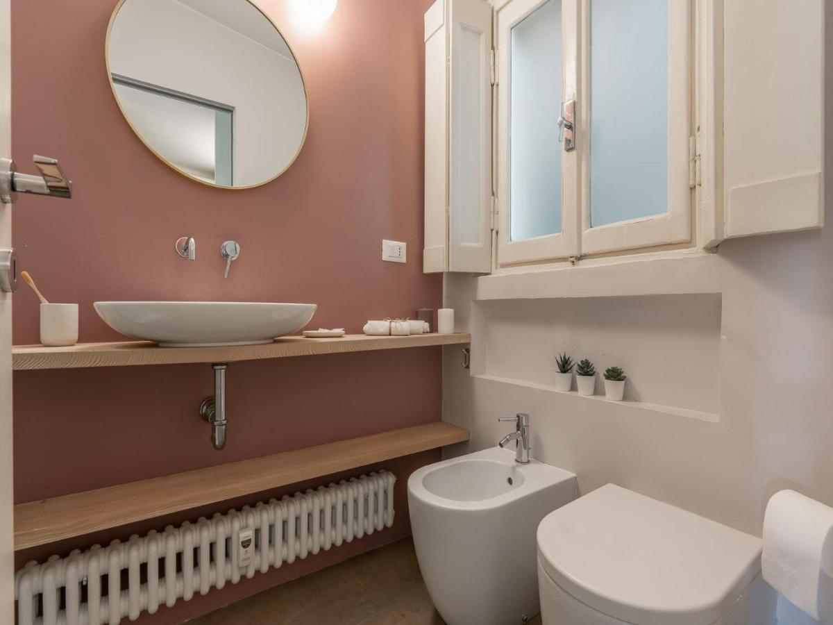 The Best Rent - Lovely One-Bedroom Apartment In Moscova Milão Exterior foto