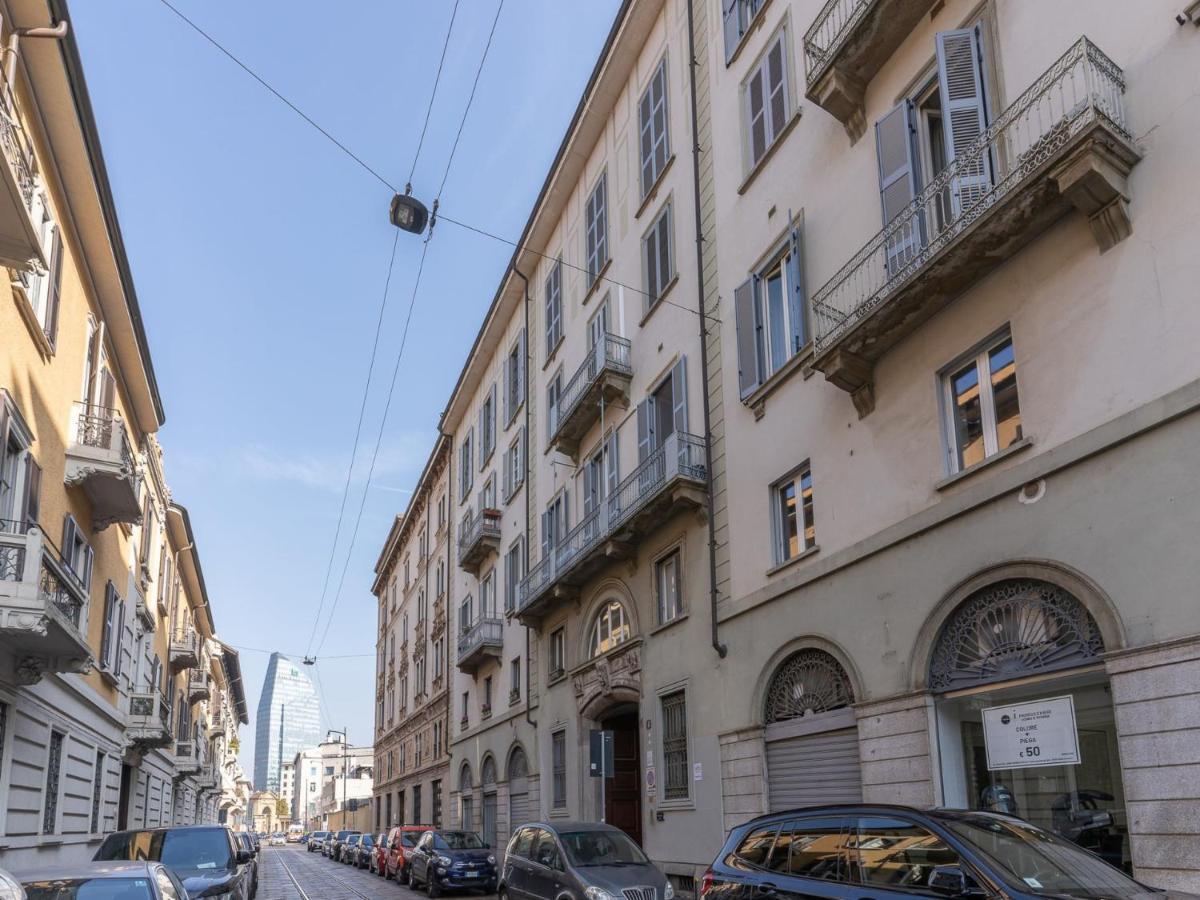The Best Rent - Lovely One-Bedroom Apartment In Moscova Milão Exterior foto